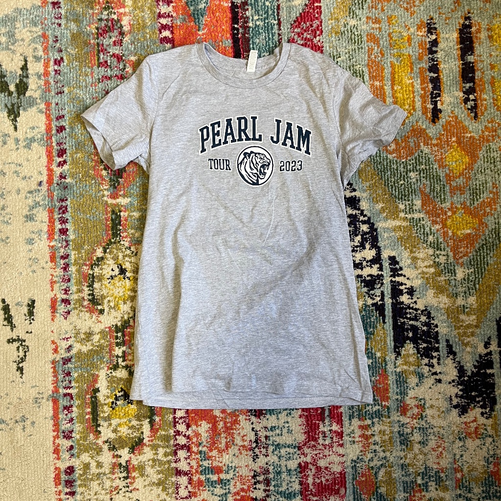 Pearl Jam 2023 Concert Tee Womens 2xl